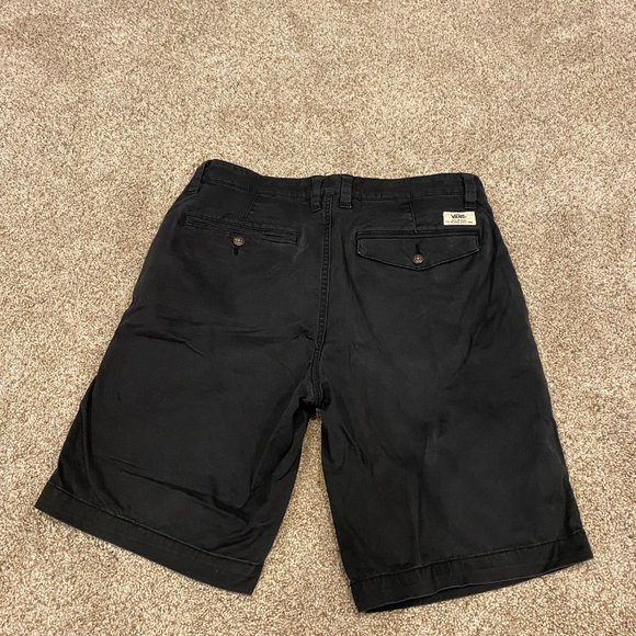 Men's Vans shorts - Picture 2 of 2